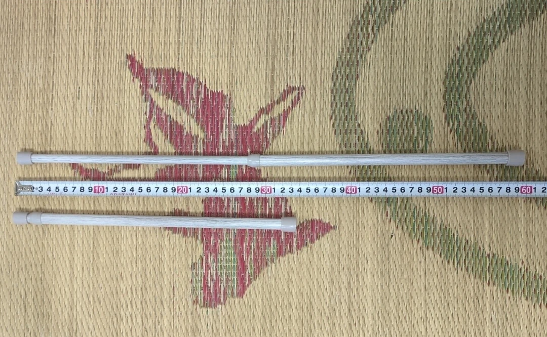 収納棚用パネル 4枚 突っ張り棒2本の写真3枚目