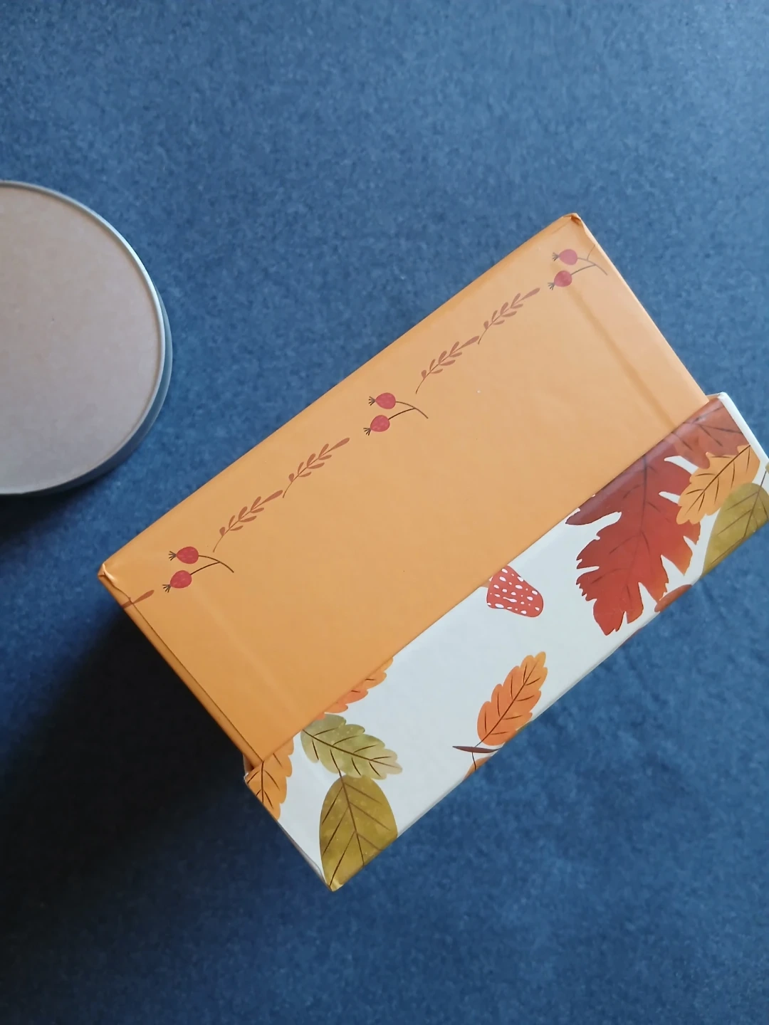 オータムBOX と缶の3点セットの写真5枚目