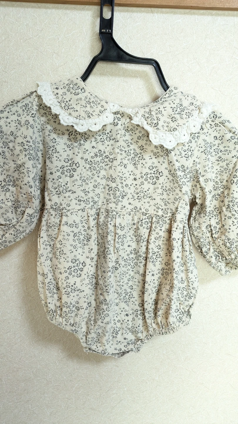 花柄 ベビー ロンパース 80cm 襟付き