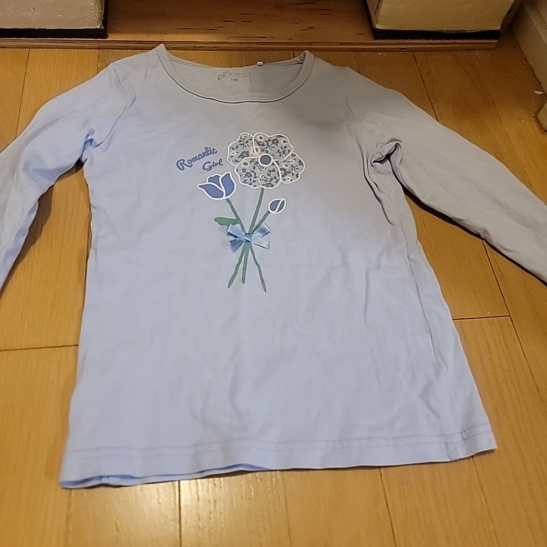 花柄 長袖Tシャツ 120cm