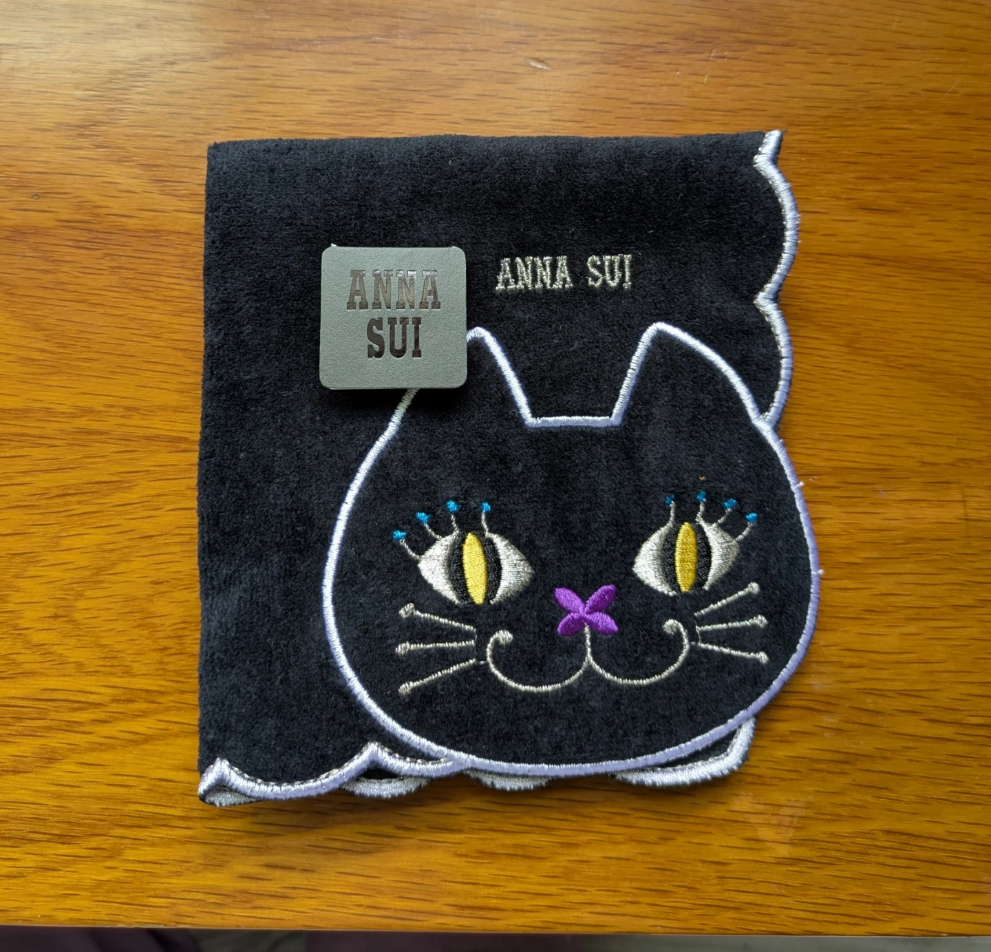 アナスイ タオルハンカチ 猫 刺繍