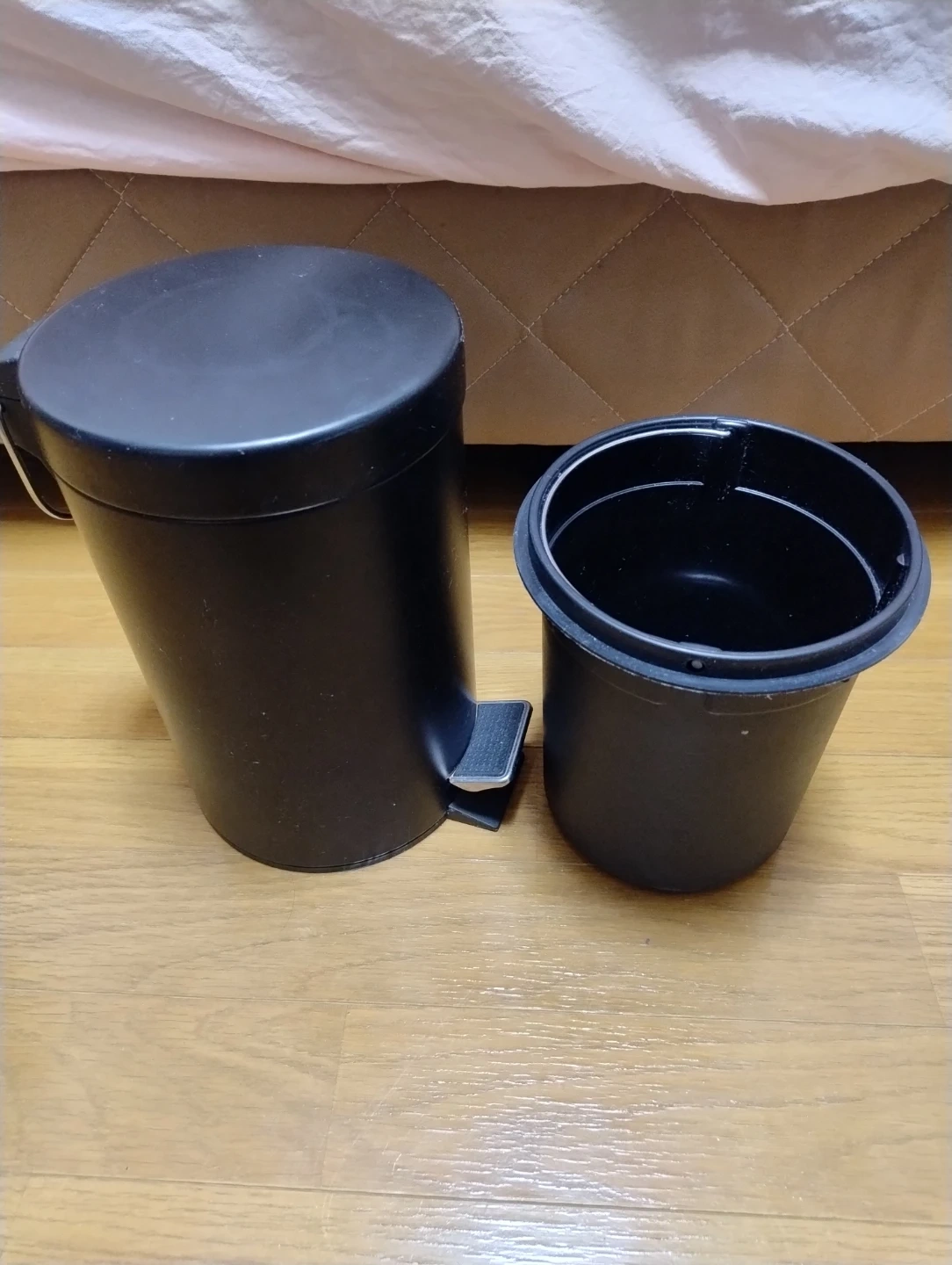 イケア ヴォルゴード ペダル式ゴミ箱 ブラック 3L