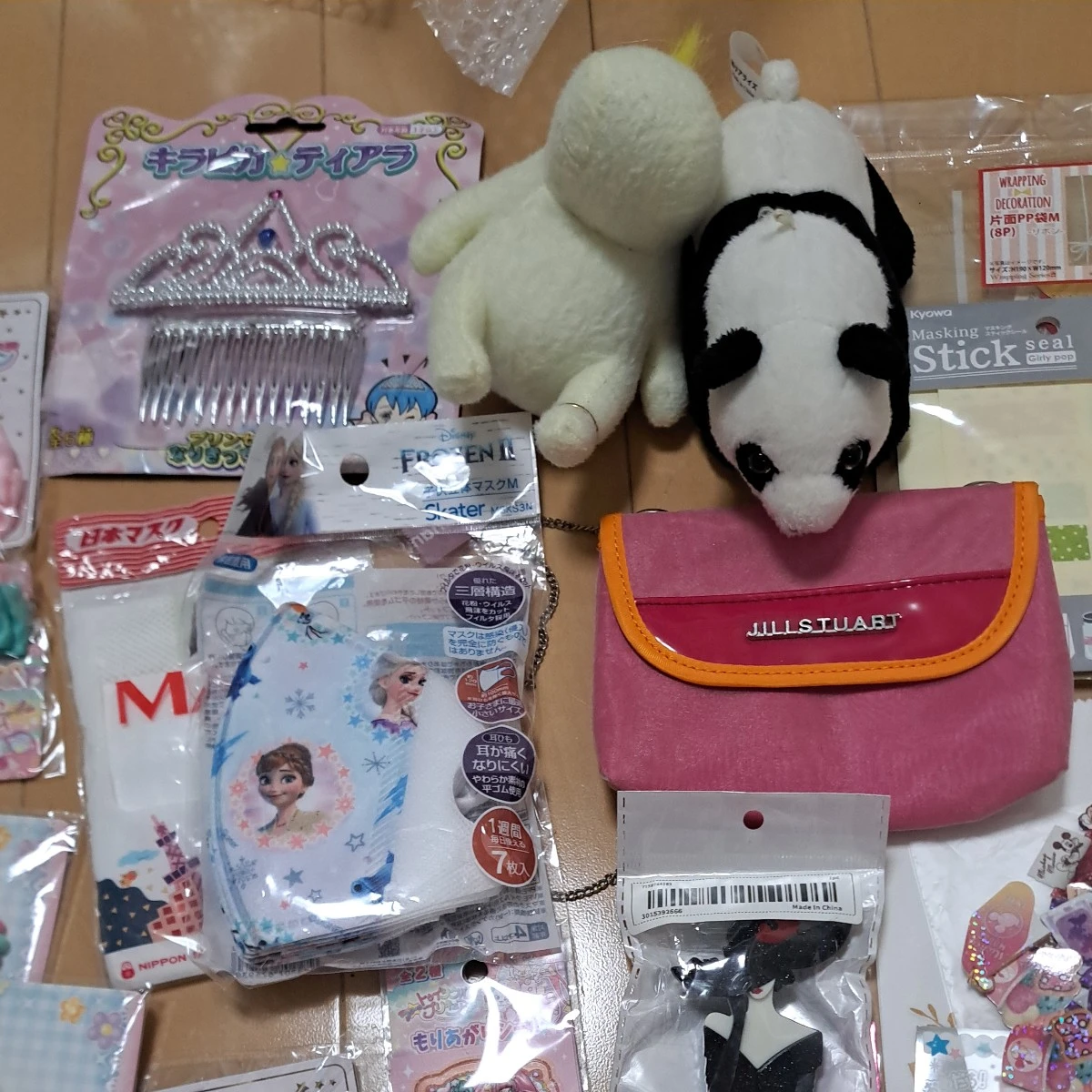 女子ぶろーチぬいぐるみグツズ一式頃