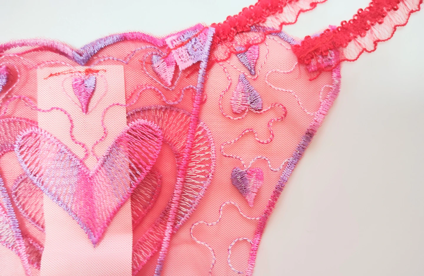 ハート刺繍 透け感 Tバック XSサイズの写真5枚目