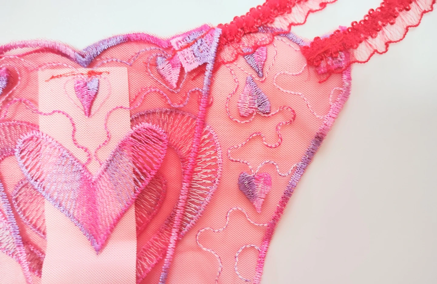 ハート刺繍 透け感 Tバック XSサイズの写真5枚目