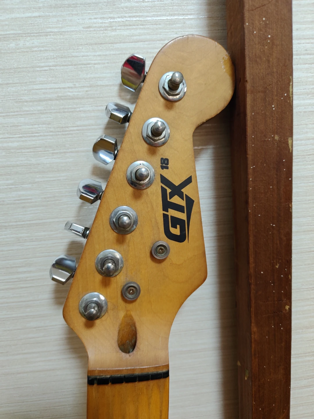 ギター２本　(Yamaha・GTX)　(音が確認済み)の写真3枚目