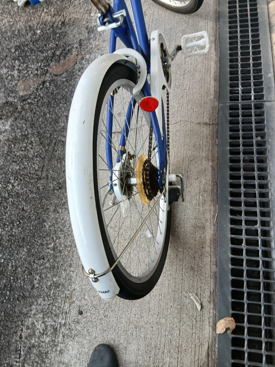 ガールズラボ 自転車 ブルー 子供用24インチ六段変速の写真4枚目