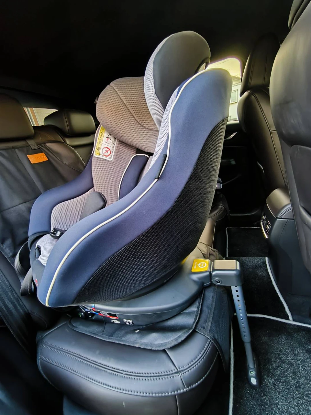 【美品・ISOFIX】Joie（ジョイー）回転式チャイルドシート Arc360°の写真3枚目