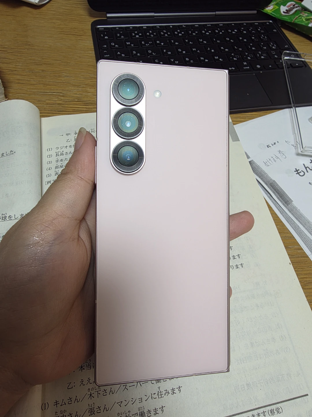 Galaxy Z Fold6 256GB ピンク 海外版｜ジャンク品の写真2枚目