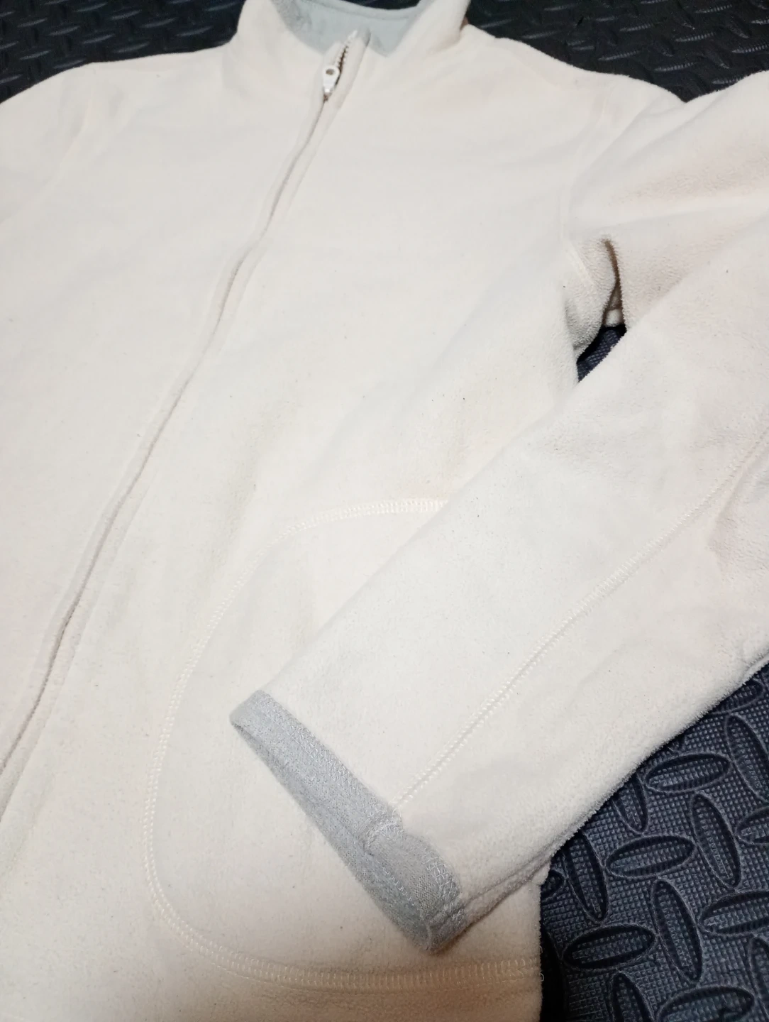 UNIQLO フリース ジップジャケット アイボリー レディースサイズの写真3枚目