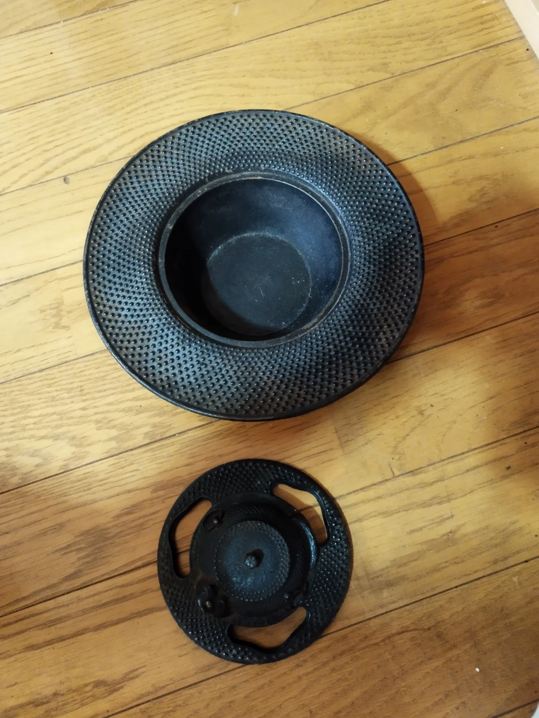 南部鉄器 、岩鋳灰皿大型の写真2枚目