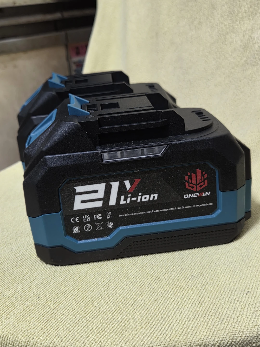 マキタ18v互換バッテリー、ONEVAN 21V4.5A、２個！
