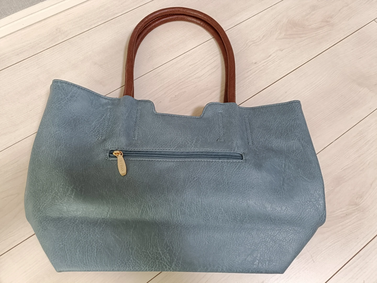 【D.KELLY japan】トートバッグ A4サイズ入ります ブルー系 ステッチ入の写真4枚目