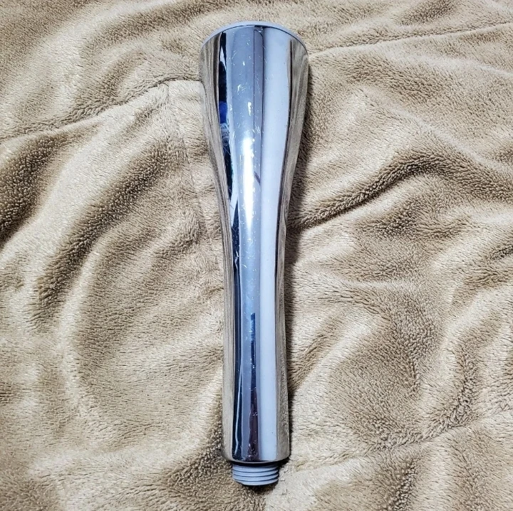 美中古 シャワーヘッド 簡単取り付け水圧強めの写真2枚目