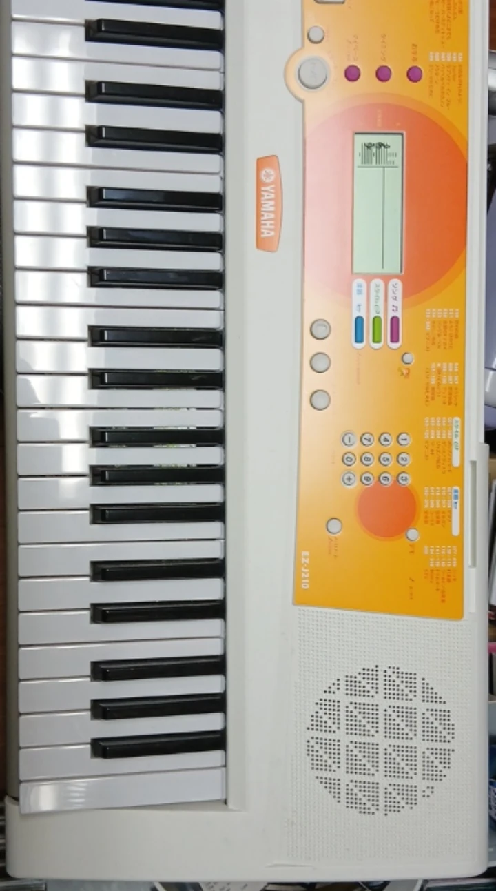 ヤマハ 電子キーボード EZ-J210の写真3枚目