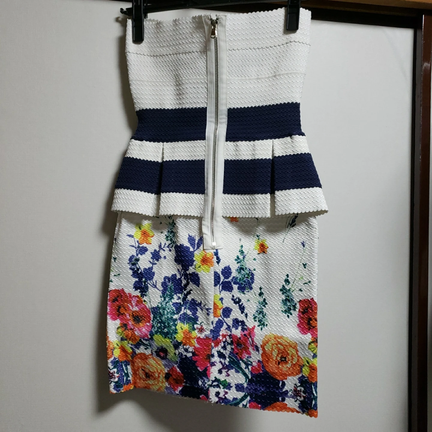 ベイビークラブ ベアトップワンピース 花柄 新品未使用の写真2枚目