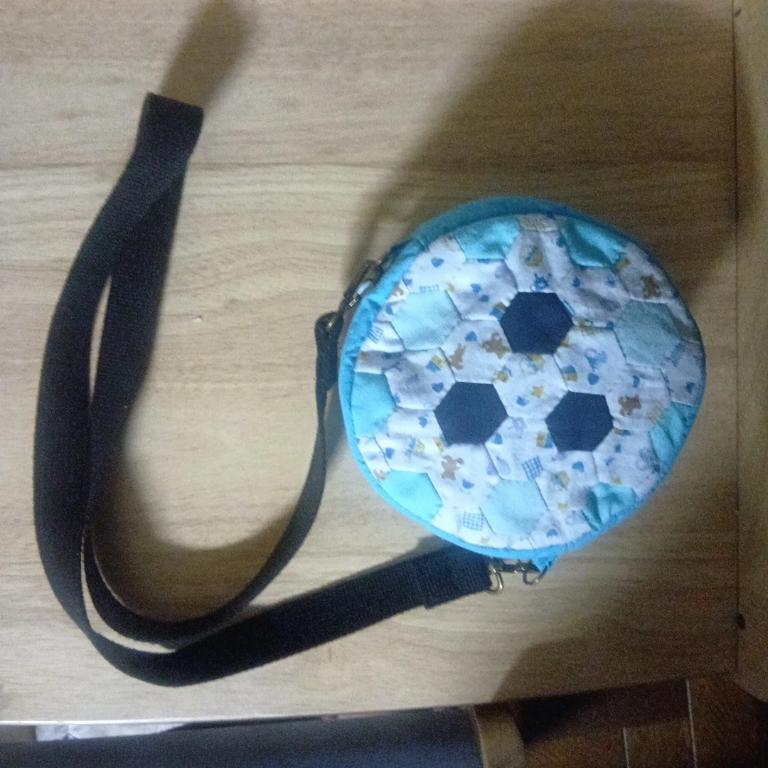子供用　サッカーボール型　ショルダーバック　ハンドメイド