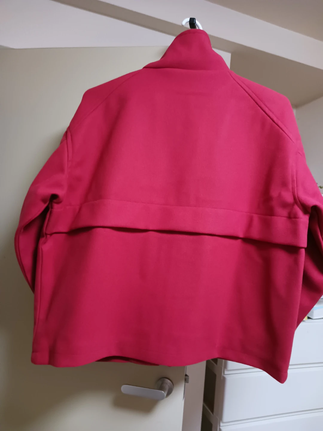 新品✨😍✨メンズ､レッド ジャケット､L size、総裏地付き､後ろ側､モダン