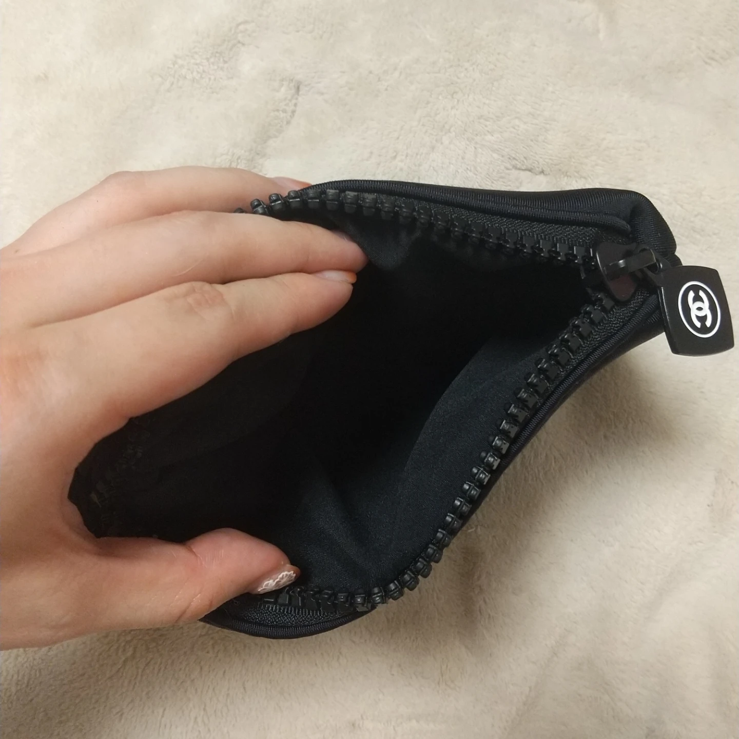 シャネル ポーチ ブラック　非売品　ノベルティの写真2枚目