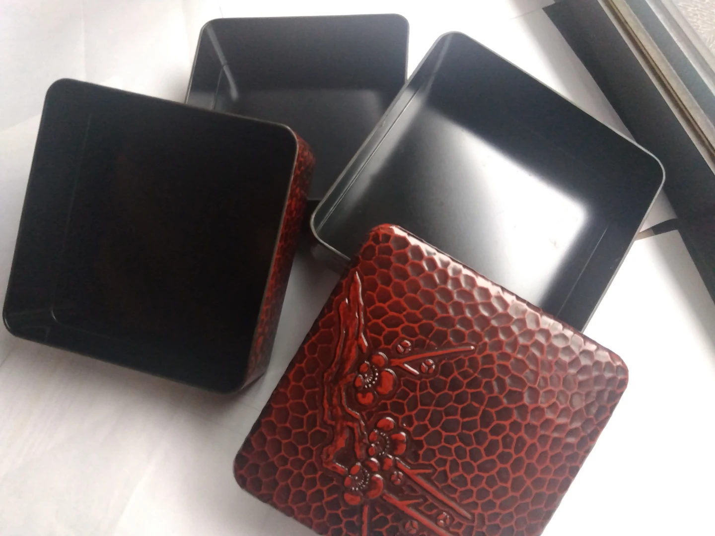 梅模様 重箱 3段 漆器風の写真2枚目