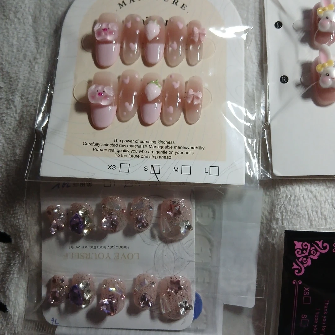 💗マグネット3Dビジュ💗ネイルチップ 3点セットの写真3枚目