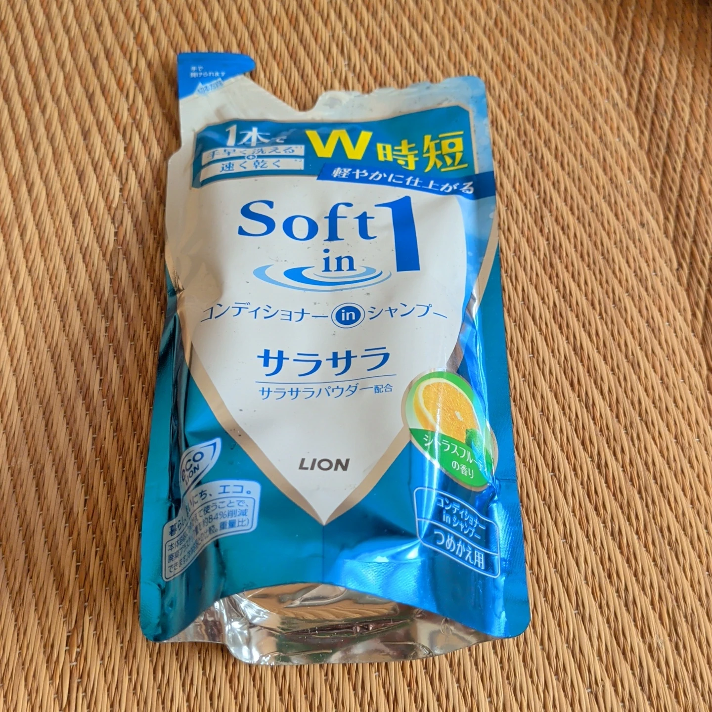 ライオン ソフトインワン シャンプー つめかえ用 380ml