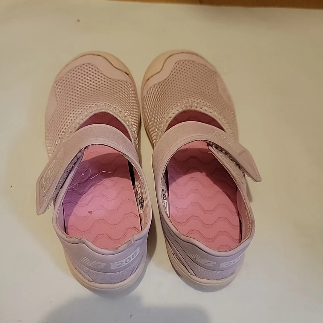 ニューバランス 208 キッズ サンダル ピンク 18cm
