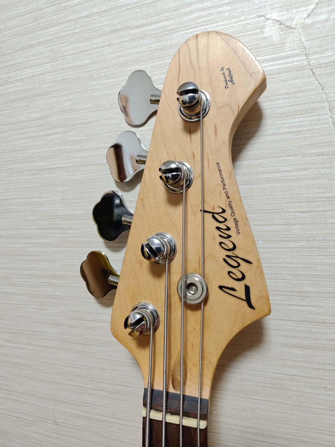 Legend Jazz Bassの写真3枚目