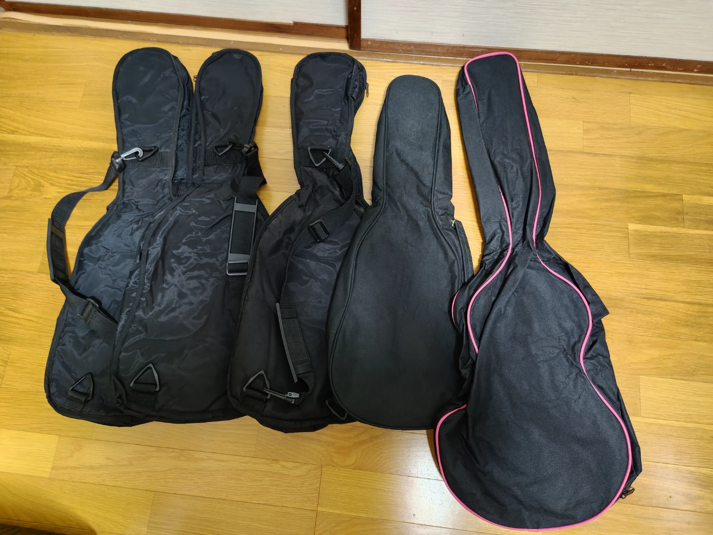 ギターケース　5個の写真2枚目