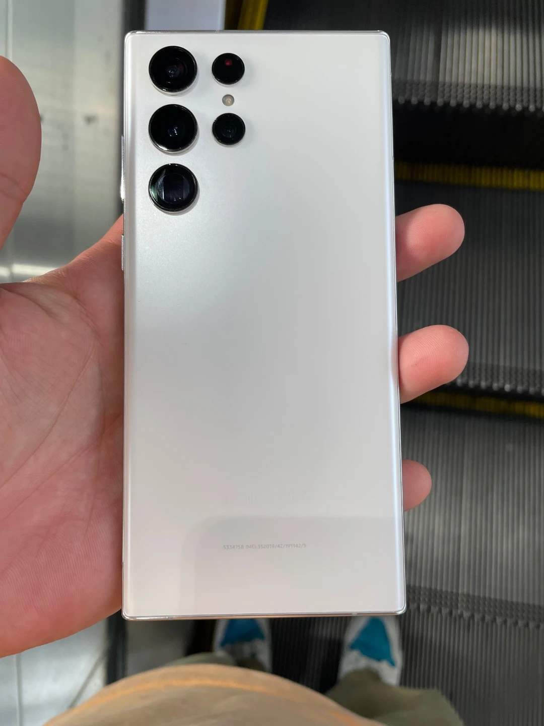 サムスン Galaxy S22 Ultra ホワイト