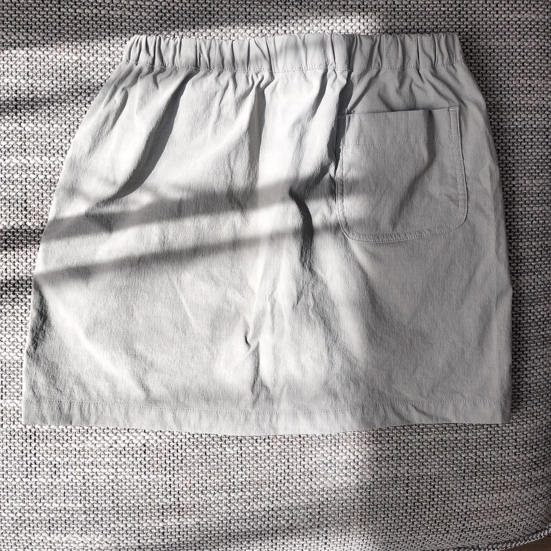 モンベル キッズ スカート 140cm ベージュの写真2枚目