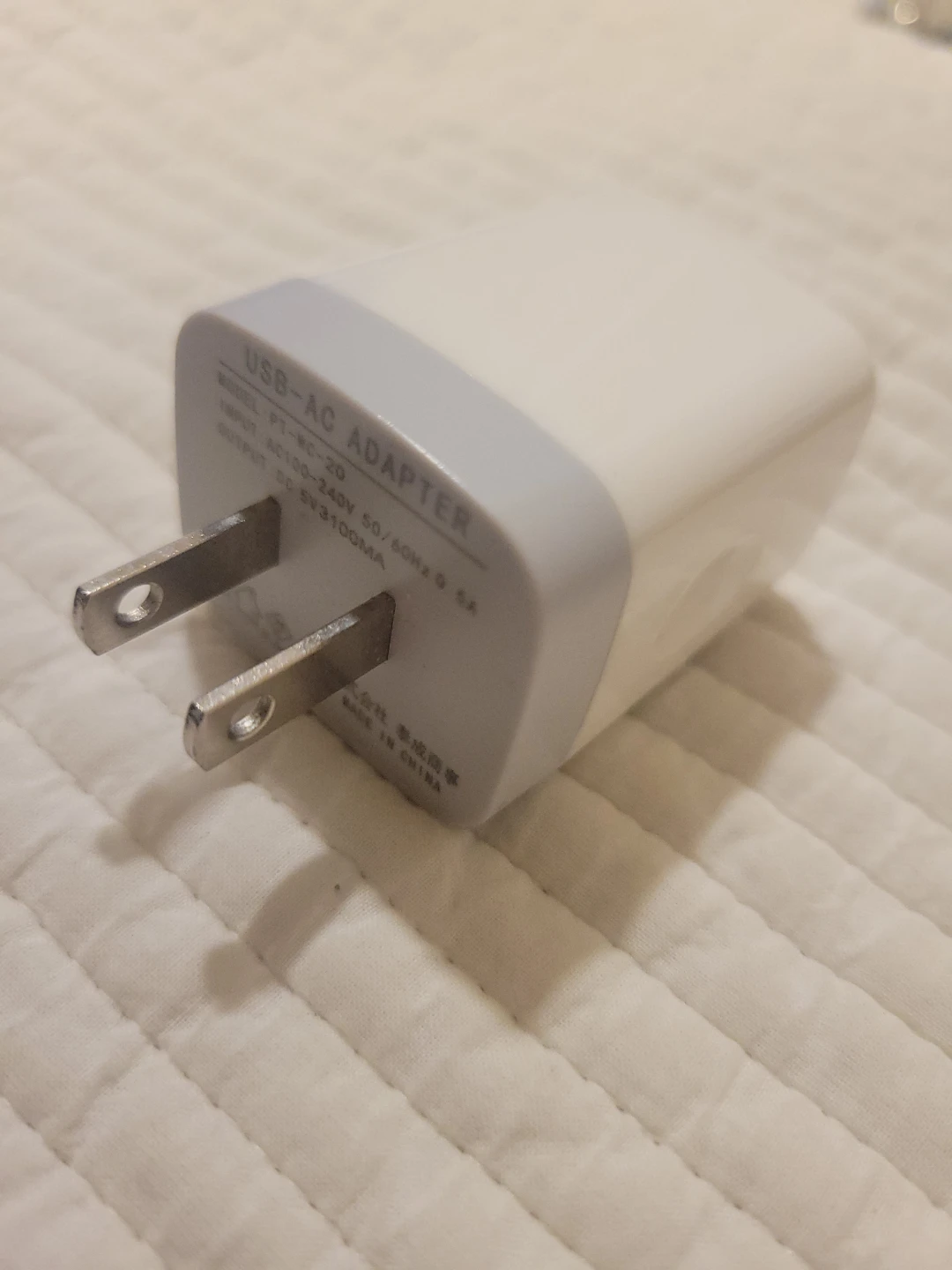 AILKIN 3ポートUSB-AC充電器の写真2枚目