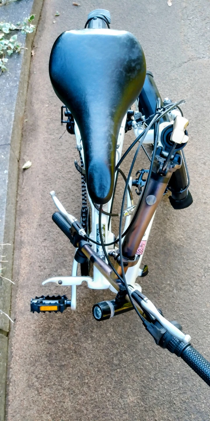 折りたたみ自転車 20インチアルミ7段変速の写真5枚目