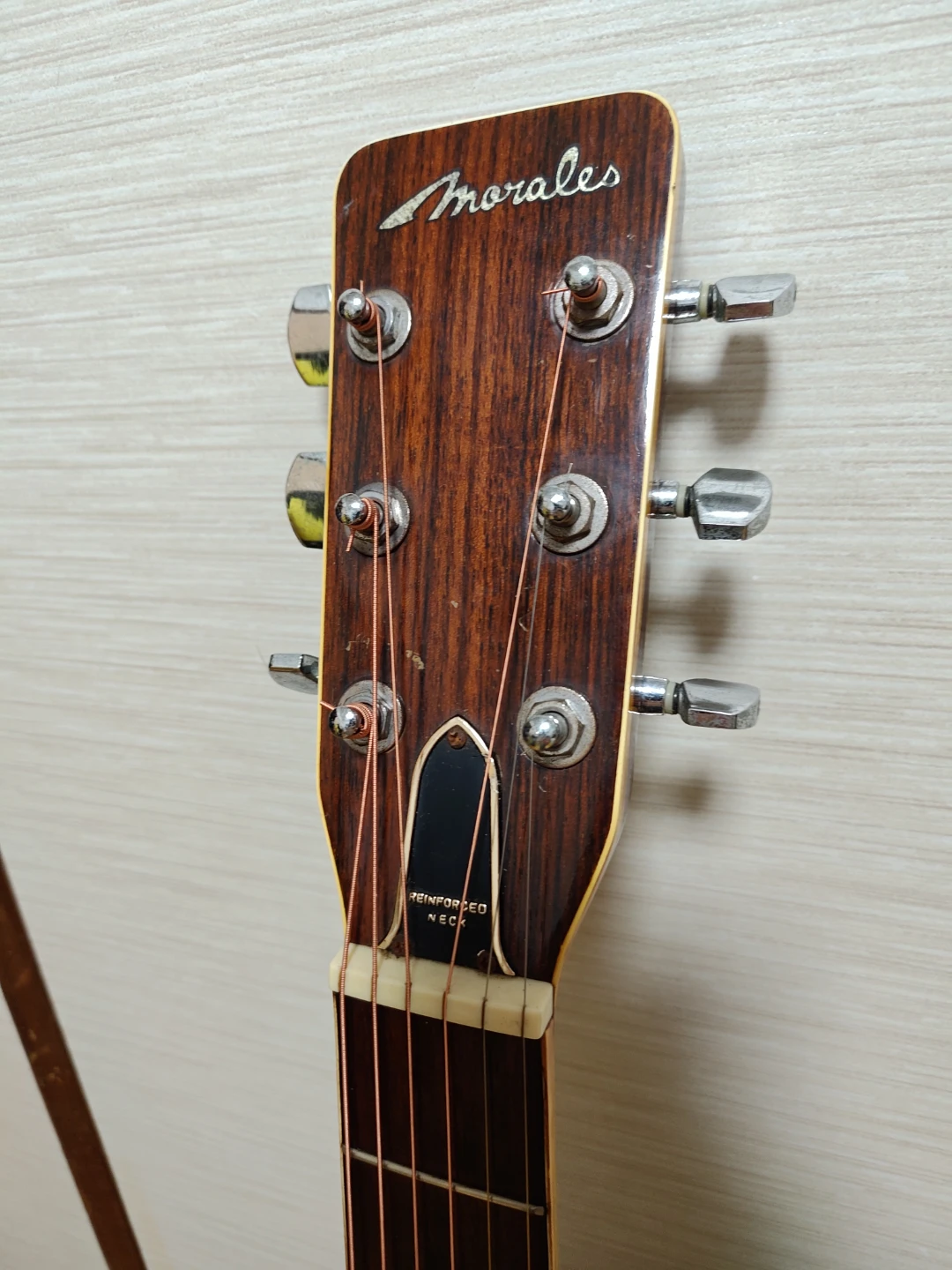 Morales アコースティックギターの写真3枚目