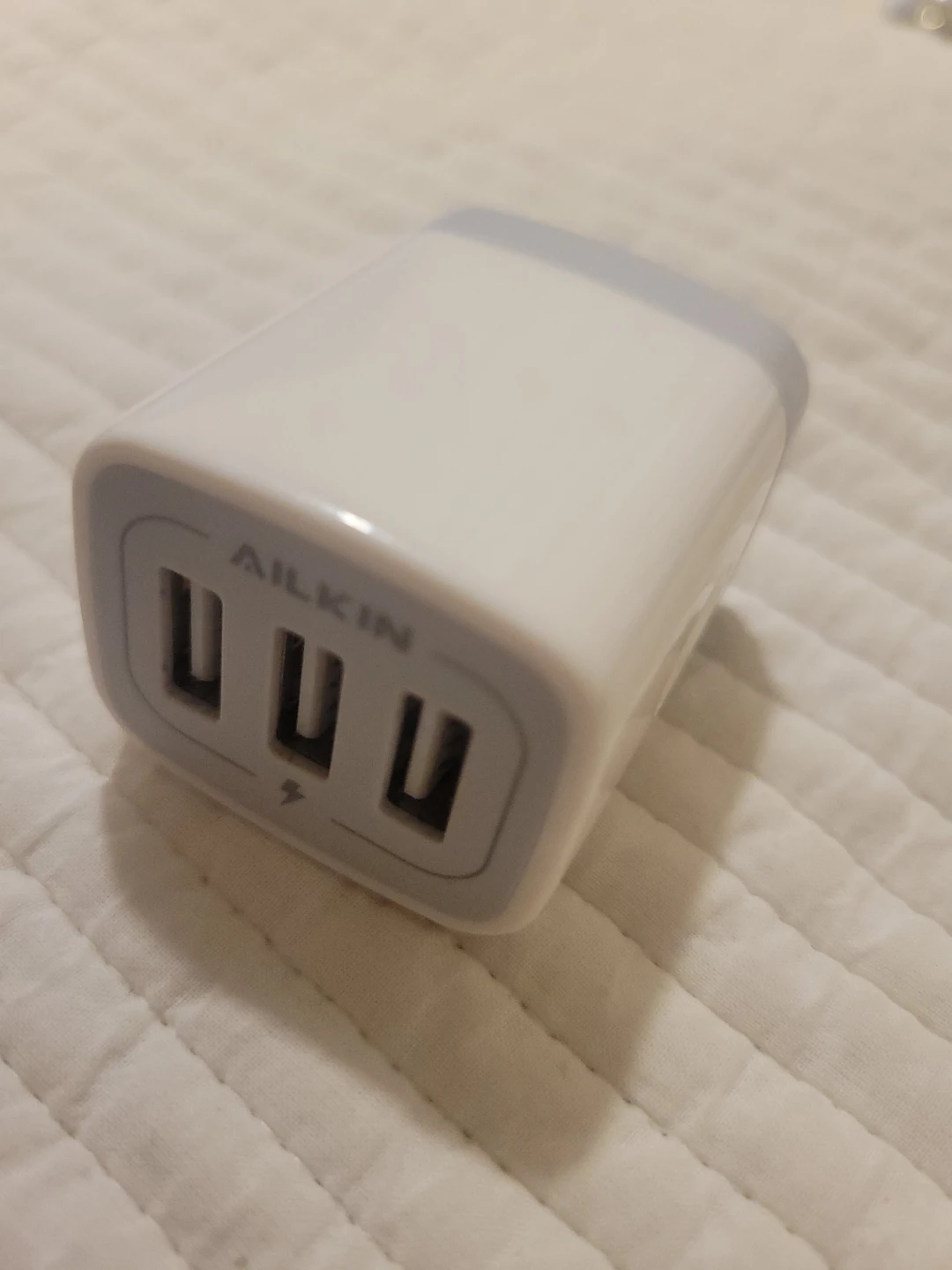 AILKIN 3ポートUSB-AC充電器