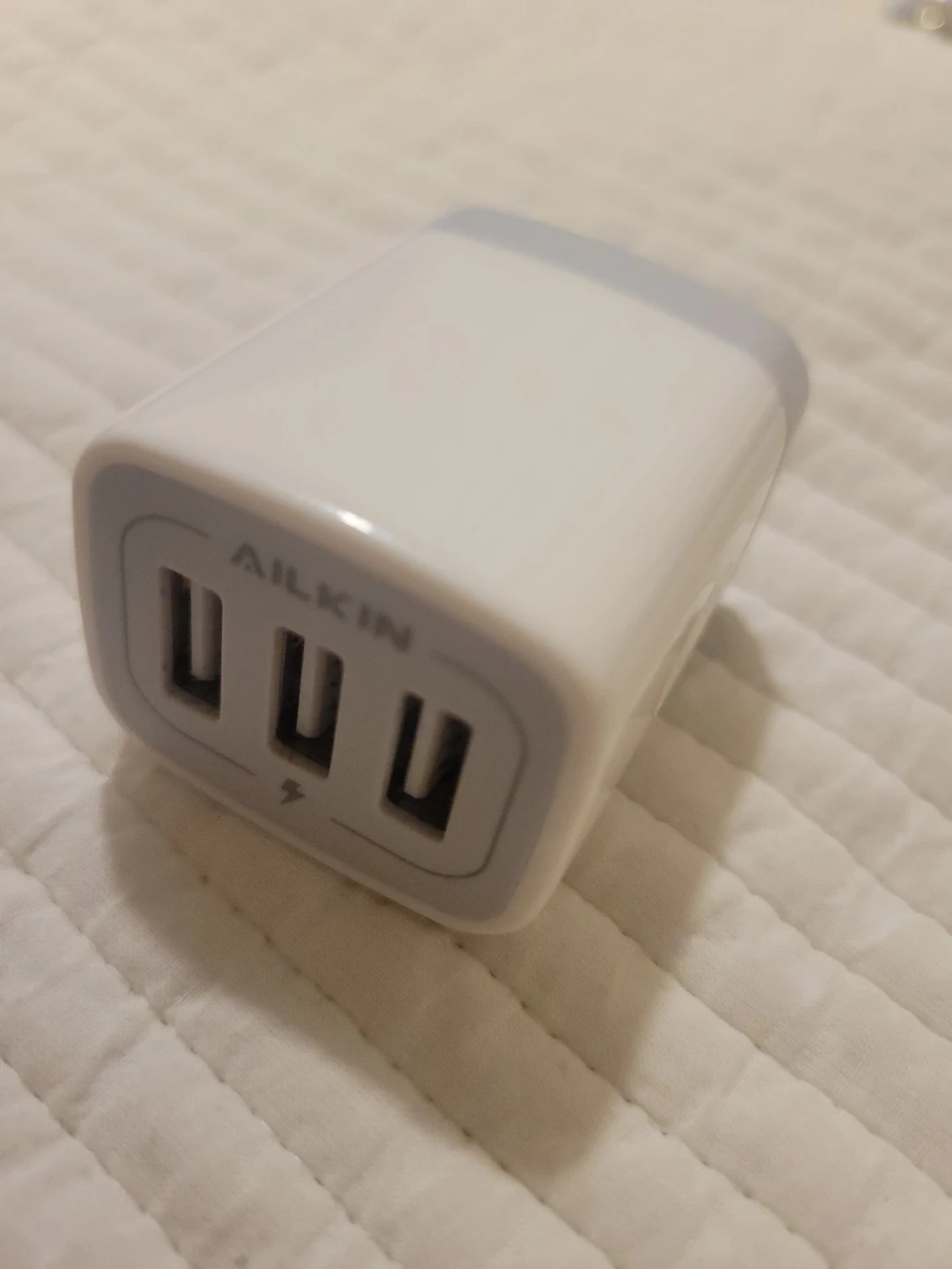 AILKIN 3ポートUSB-AC充電器
