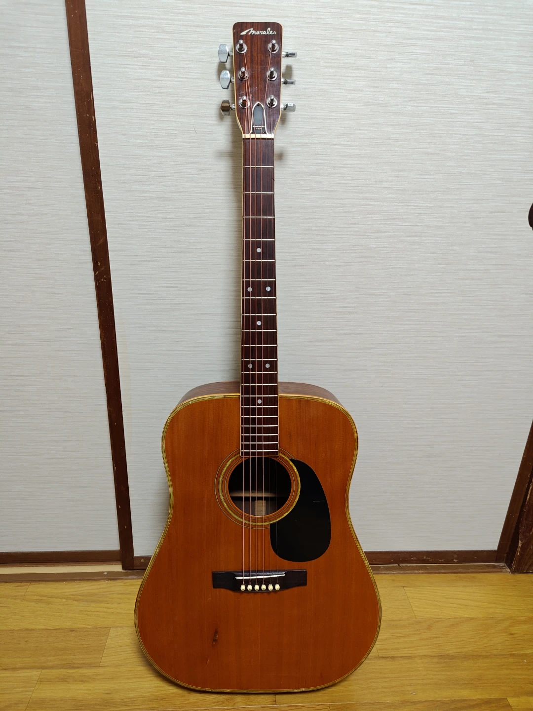Morales アコースティックギター