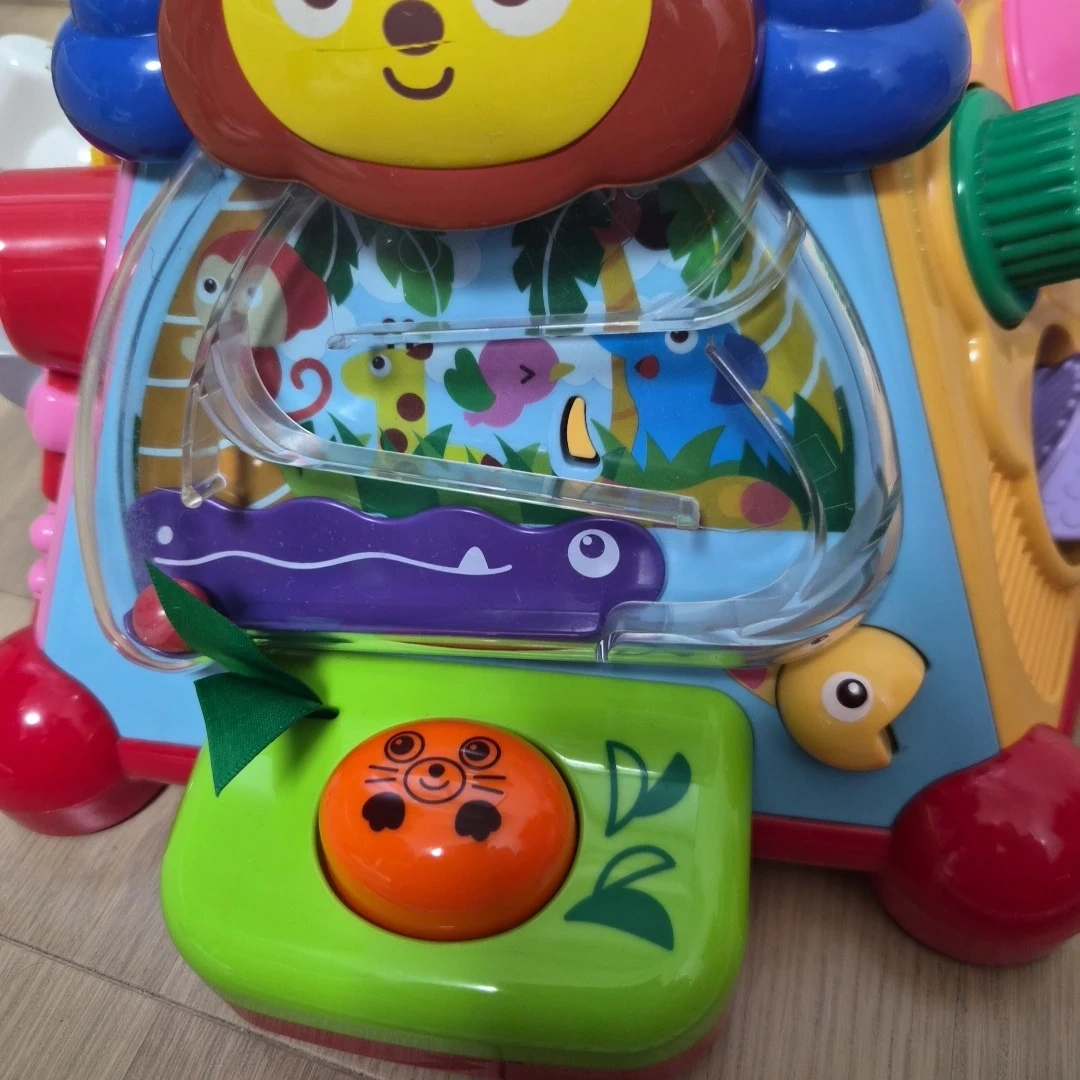 ベビー用 知育アクティビティキューブの写真2枚目