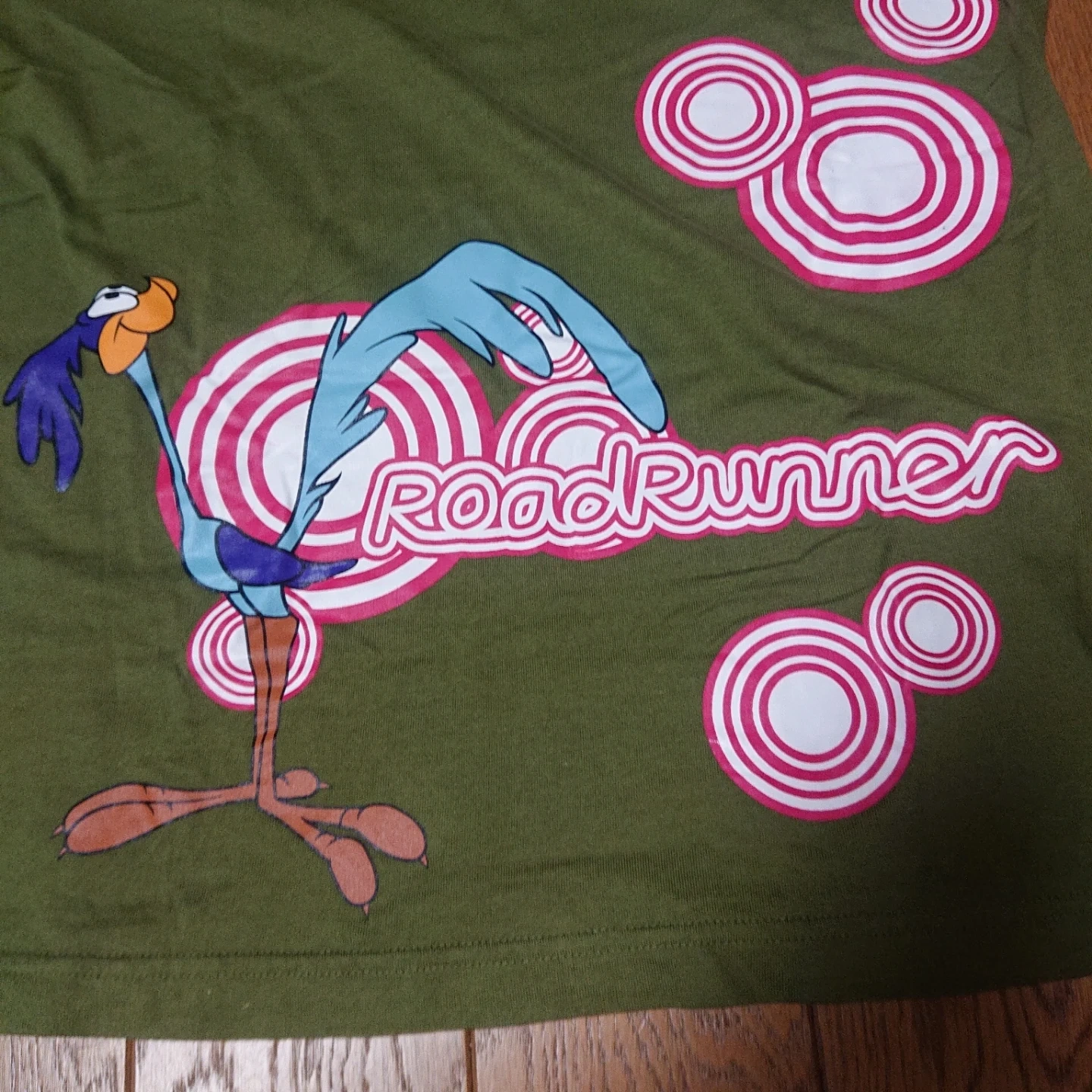 ルーニーテューンズ ロードランナー Tシャツ カーキMの写真4枚目