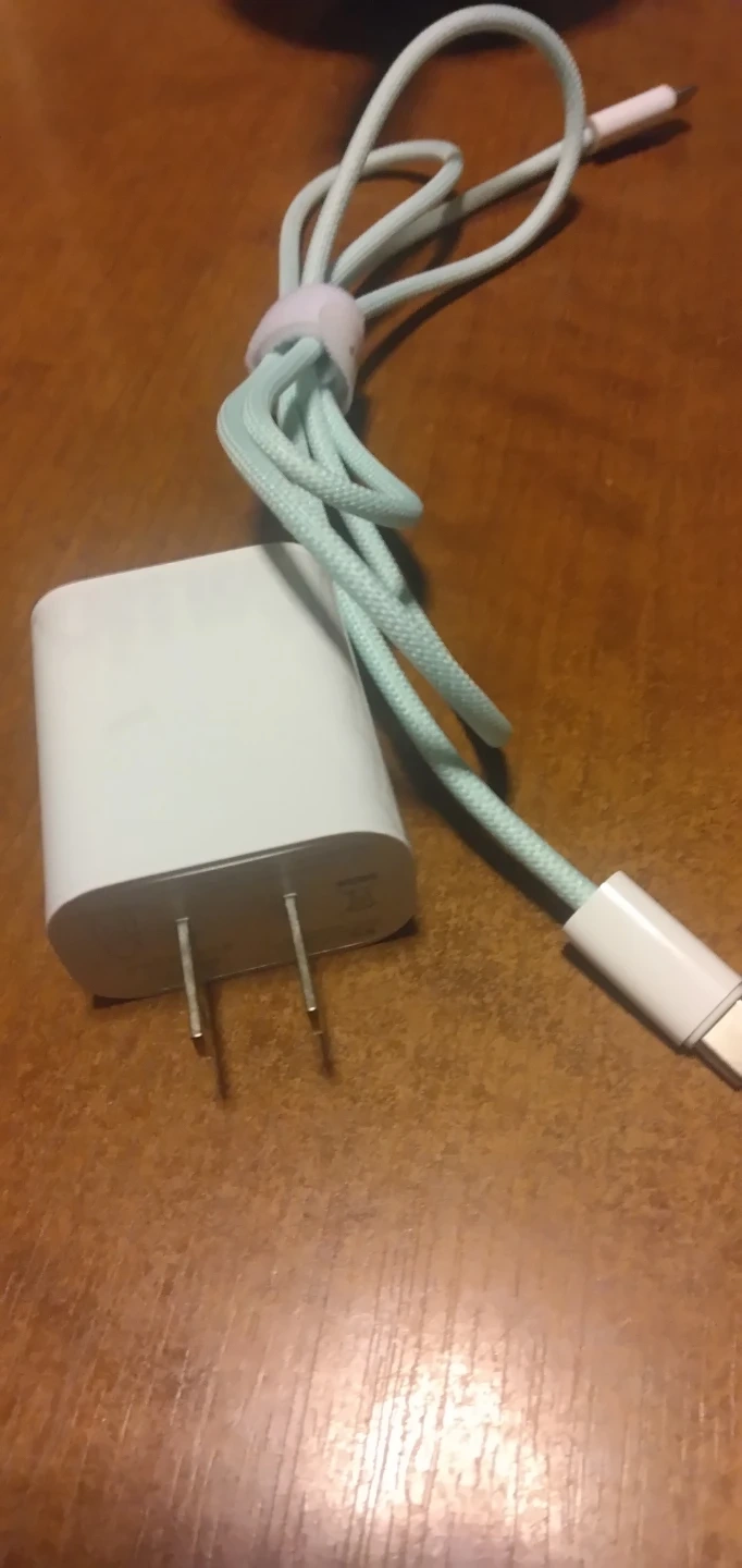 〔未使用品〕USB PD充電器 type-c to type-cケーブルセット