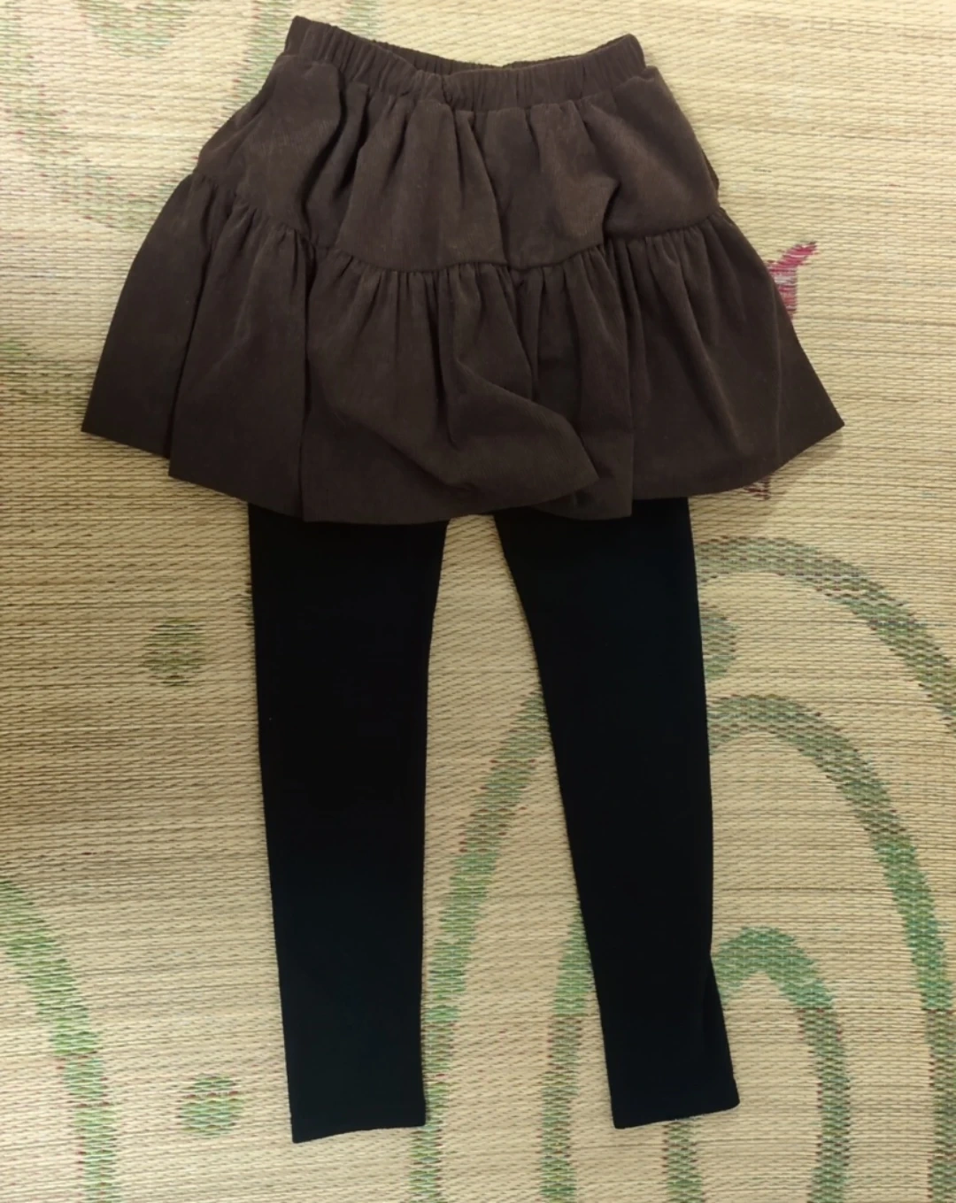 高学年以上女の子用 スカッツ茶色スカート