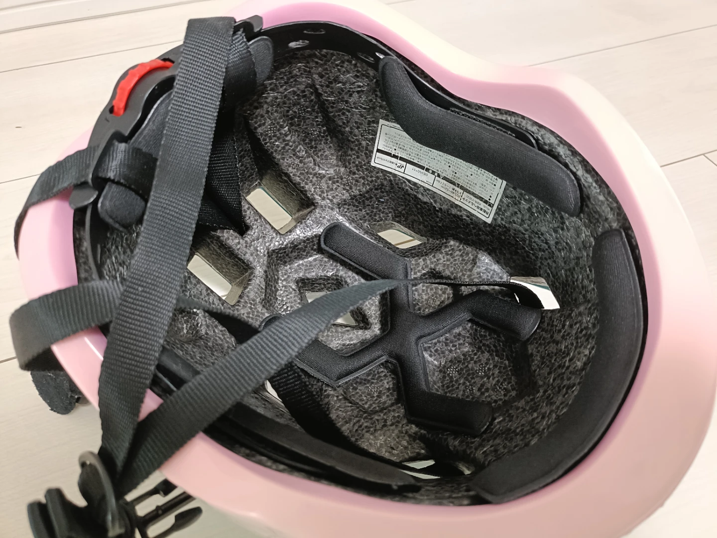 【サンリオ】自転車 キッズ ヘルメット 46〜52cm 1〜5歳位の写真2枚目