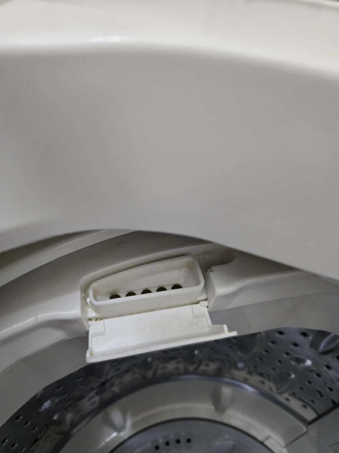 シャープ 全自動洗濯機 ES-GE4C 4.5kgの写真3枚目