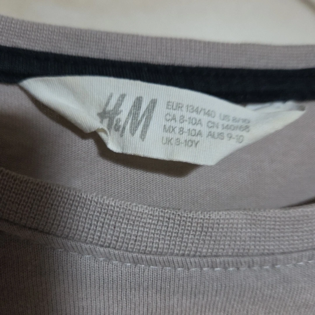 H&M 【蛍光】 ミイラ柄 長袖Tシャツ 140cmの写真3枚目