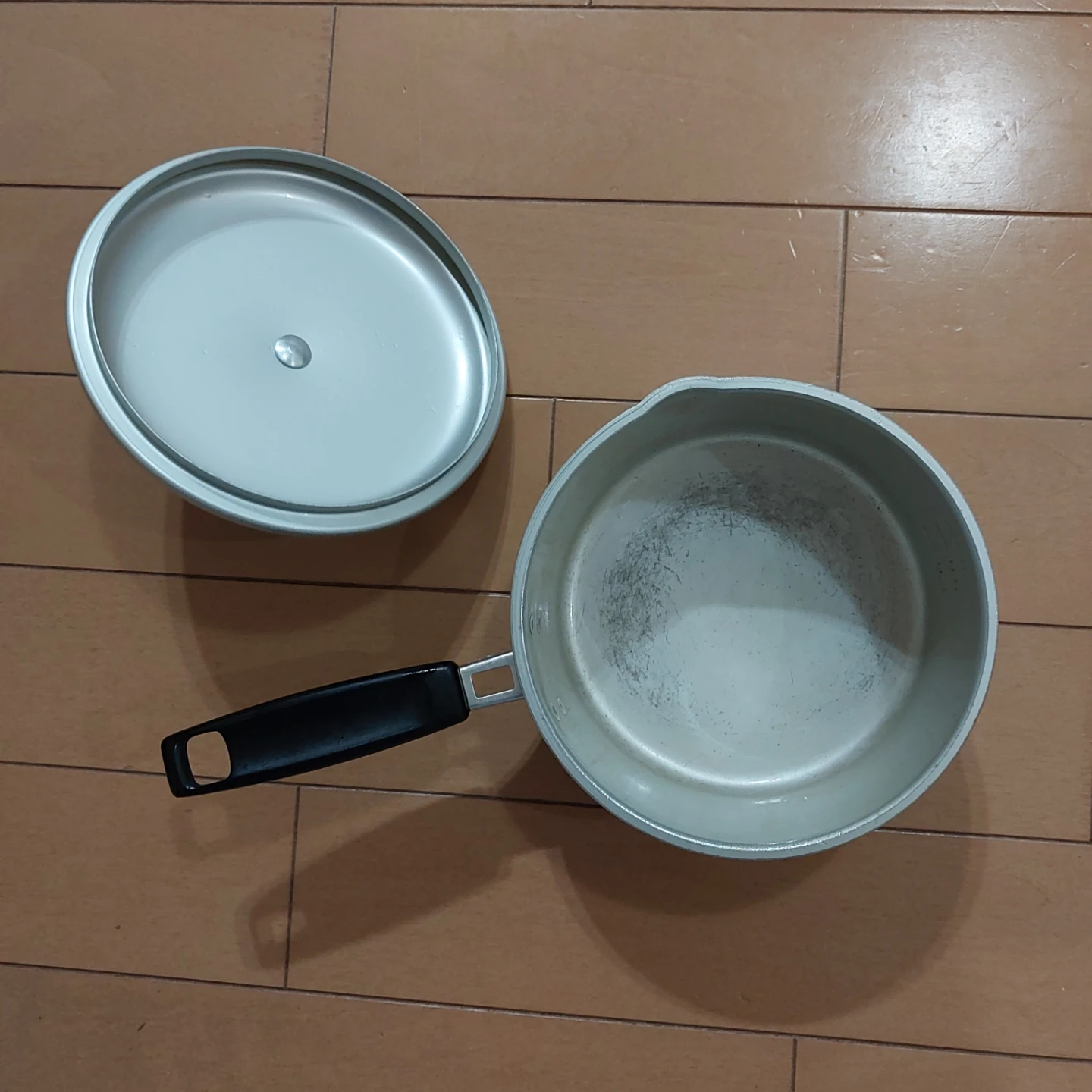アルミ小鍋 片手鍋 蓋付きの写真2枚目