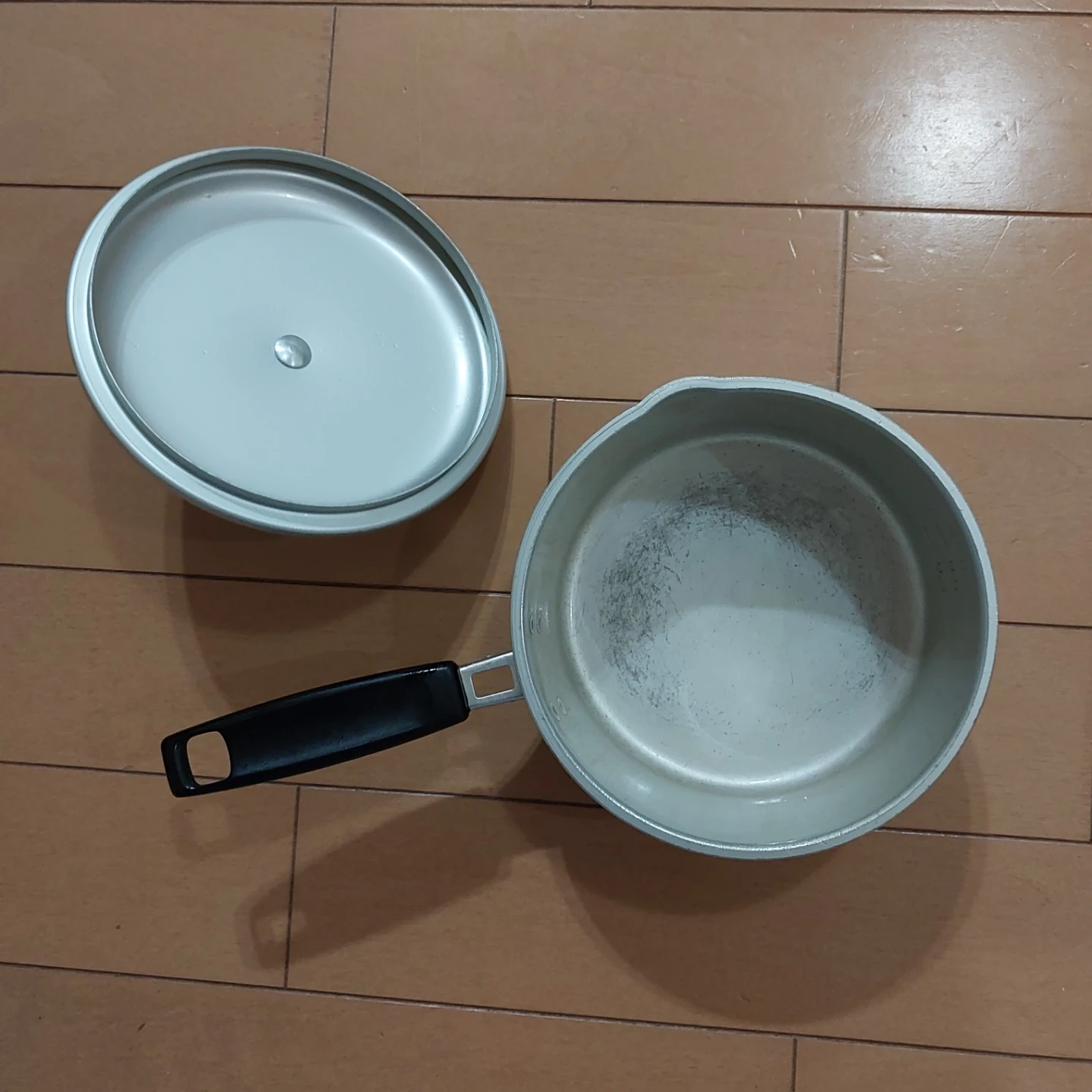 アルミ小鍋 片手鍋 蓋付きの写真2枚目