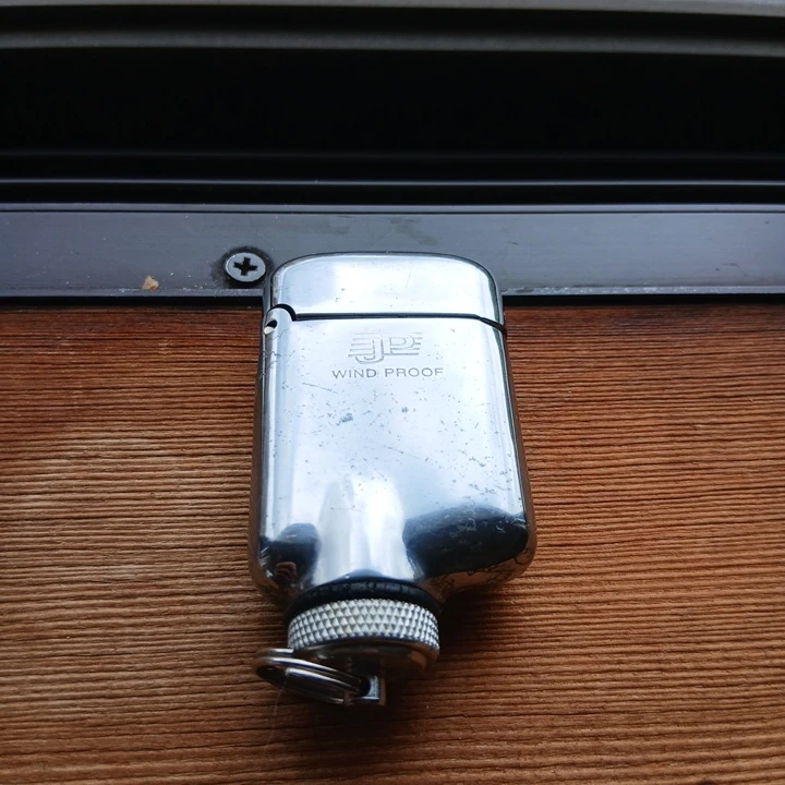 JP WIND PROOF オイルライターの写真4枚目