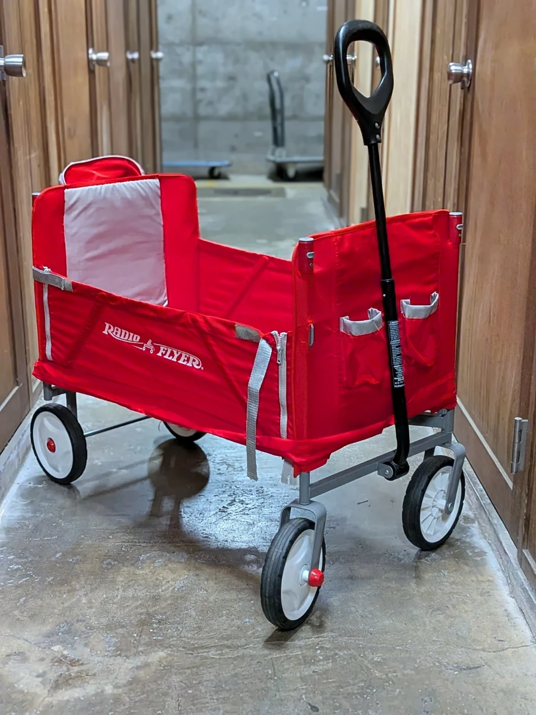 Radio Flyer 折りたたみワゴン