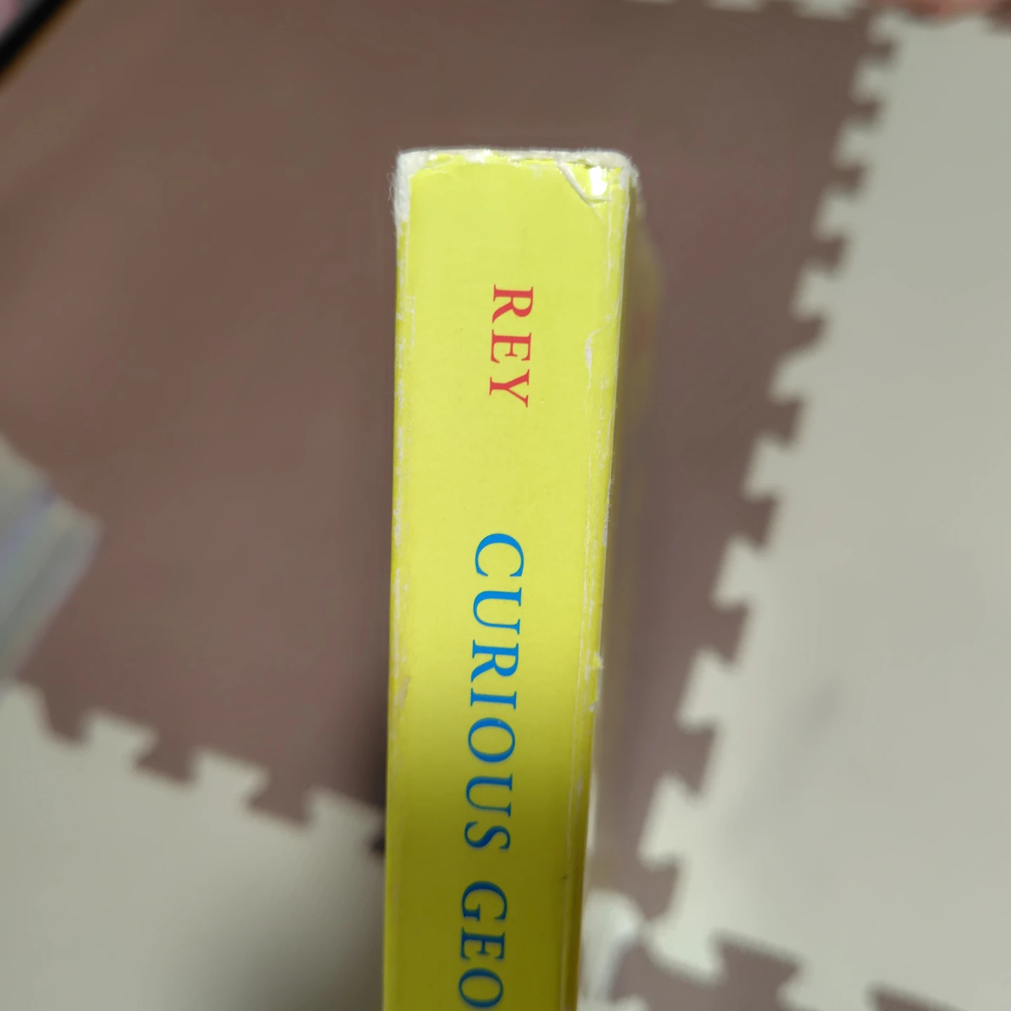 curious george and the puppies おさるのジョージの写真3枚目