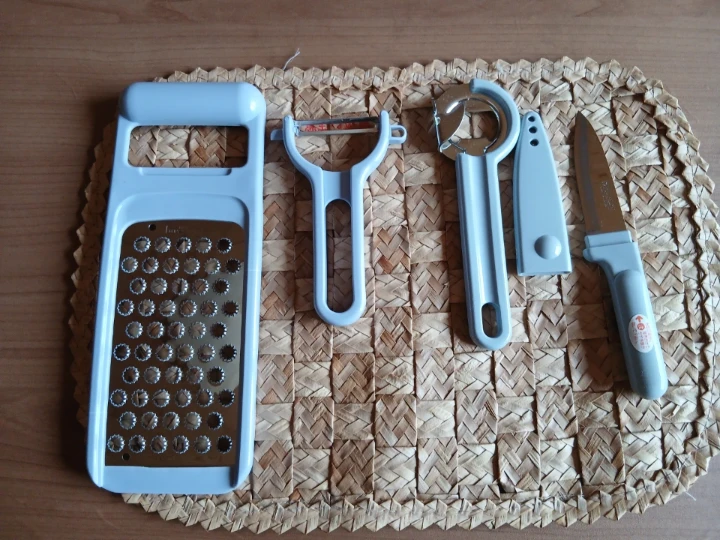 【新品みし】調理器具セット おろし器 ピーラー 他